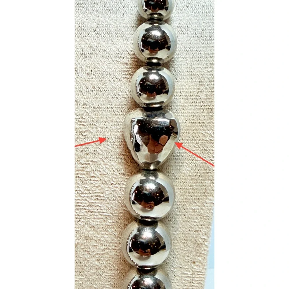 Chunky Silver Tone Graduated Bead Heart Necklace 25 Inch Heavy 2.5 Oz